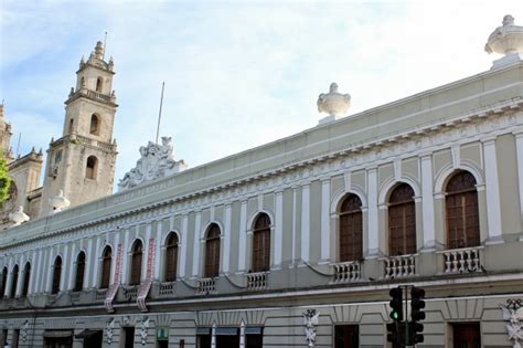 El Museo de Arte Contemporáneo de Yucatán: Discover the Soul of Mayan Modernism!